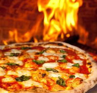 Piccolo Papa - Pubs Perth