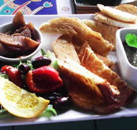 Two Bird's Cafe - Pubs Perth
