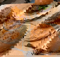 Main street market burger - Pubs Perth