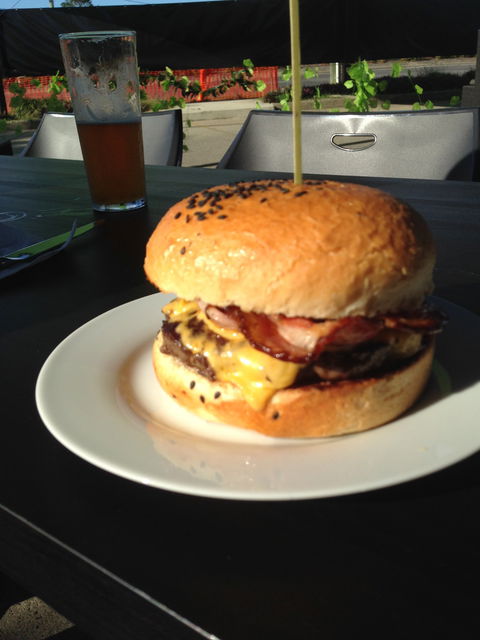 Beardy's Bar & Kitchen - Pubs Perth 4