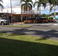 Famishes Cafeteria - Pubs Perth