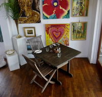 Barefoot art food wine - Pubs Perth