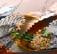 Commercial Hotel Motel Bistro - Pubs Perth