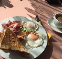 Travellers Rest Cafe - Pubs Perth