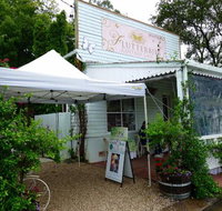 Flutterbies Cottage Cafe - Pubs Perth
