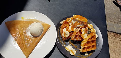 Benjamin's Cafe - Pubs Perth 0