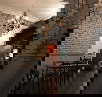 Billy  Lucy Botanic - Pubs Perth