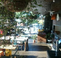 The Glass Den - Pubs Perth