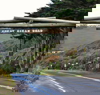 Small-Group Great Ocean Road and Twelve Apostles Full-Day Tour - Pubs Perth