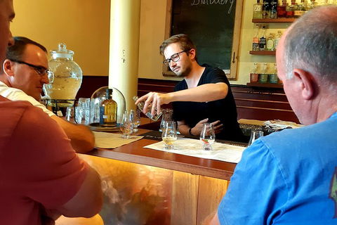 Tipple Of Gin Experience Tour - Pubs Perth 3