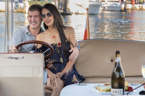 2-Hour Self-Drive Boat Hire On The Yarra River - Pubs Perth 5