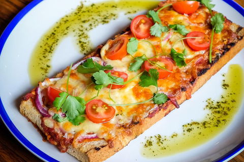 Food Tour Melbourne - St Kilda - Pubs Perth 1
