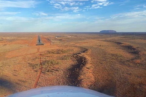 Scenic Flight: Uluru Rock Blast - Pubs Perth 4