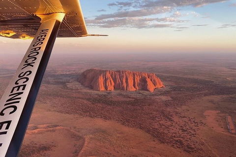 Scenic Flight: Uluru & Kata Tjuta - Pubs Perth 1