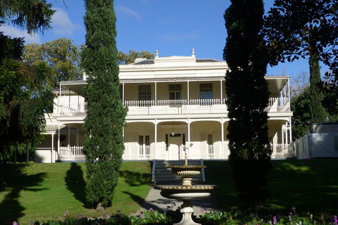 Melbourne City Tour: Lifestyle Of The Rich And Famous - Pubs Perth 0