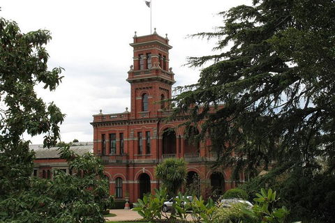 Melbourne City Tour: Lifestyle Of The Rich And Famous - Pubs Perth 5