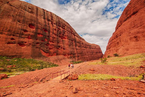 Kata Tjuta Sunrise And Valley Of The Winds Half-Day Trip - Pubs Perth 3