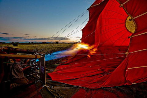 Early Morning Ballooning In Alice Springs - Pubs Perth 0
