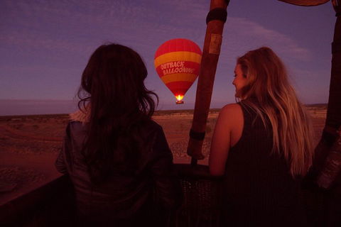 Early Morning Ballooning In Alice Springs - Pubs Perth 1