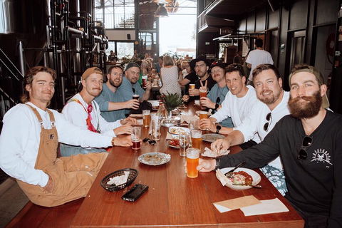 Private Custom Byron Bay Day Out - Pubs Perth 3