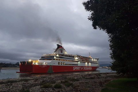 Tamar Valley Food And Wine Day Trip From Devonport, Ulverstone Or Burnie - Pubs Perth 2