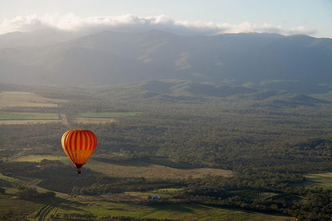 Hot Air Ballooning Tour From Cairns - Pubs Perth 0