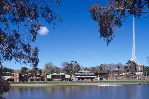 River Gardens Melbourne Sightseeing Cruise - Pubs Perth 4