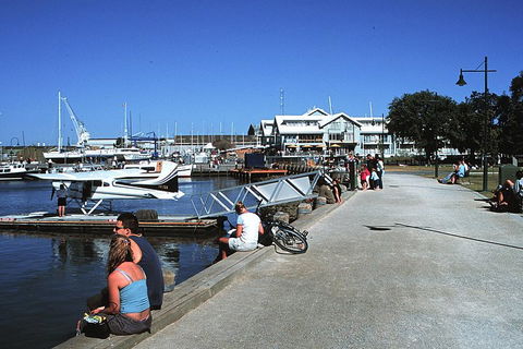 Melbourne City And Williamstown Ferry Cruise - Pubs Perth 2