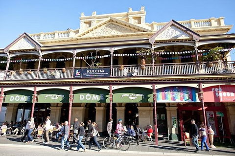 Perth And Fremantle Tour With Optional Swan River Cruise - Pubs Perth 3