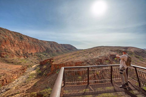 Private 9 Hour Walk And Waterhole Tour In West MacDonnell Ranges - Pubs Perth 3