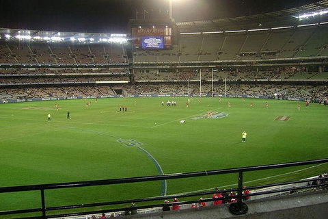 Half-Day Sports Lovers Bus Tour Of Melbourne With Tour Options - Pubs Perth 1