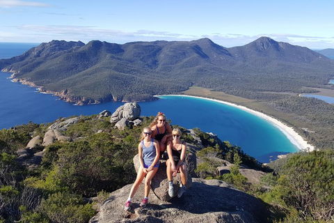 2-Day Tas East Coast Escape Tour Including Bay Of Fires, Wineglass Bay & Devils - Pubs Perth 1