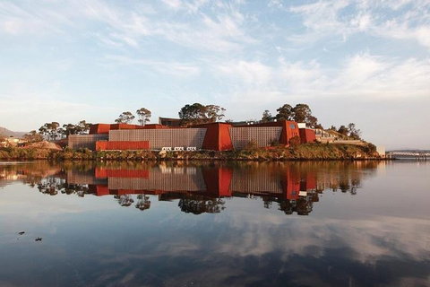 Hobart City Sightseeing Tour Including MONA Admission - Pubs Perth 2