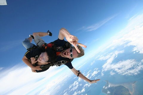 Byron Bay Tandem Sky Dive - Pubs Perth 1