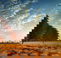 Highlights of Uluru Including Sunrise and Breakfast - Pubs Perth