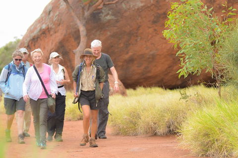 Full Uluru Base Walk At Sunrise Including Breakfast - Pubs Perth 3