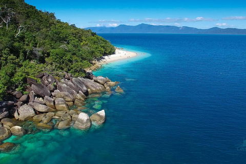 Fitzroy Island Catamaran Transfers From Cairns - Pubs Perth 1
