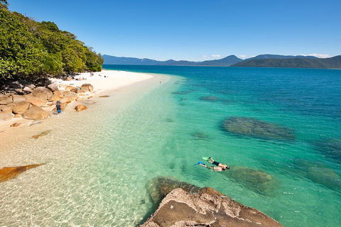 Fitzroy Island Catamaran Transfers From Cairns - Pubs Perth 4