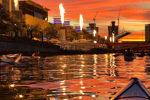 Melbourne Sunset Kayaking Experience With Dinner - Pubs Perth 4