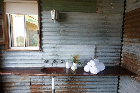Slumber Safari At Werribee Open Range Zoo - Pubs Perth 2