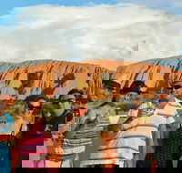 Ayers Rock Day Trip from Alice Springs Including Uluru Kata Tjuta and Sunset BBQ Dinner - Pubs Perth