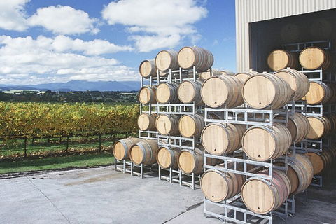 Yarra Valley Wine Tour Inc Lunch With A Glass Of Wine, Tastings And Chocolate - Pubs Perth 4