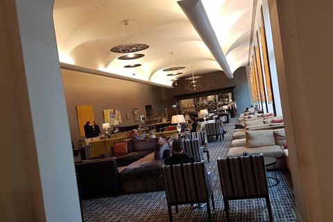 Live Like A Local: Explore Some Favourite Spots On A Playful Audio Walking Tour - Pubs Perth 0