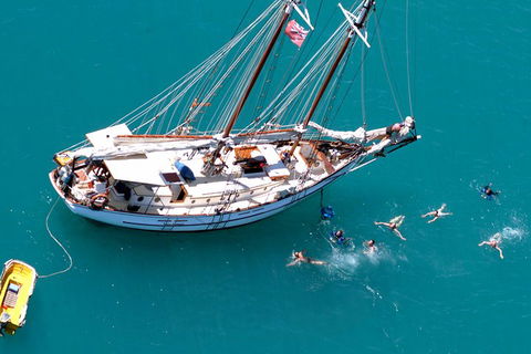 Whitsunday Islands Private Sailing Experience With Snorkeling & Langford Reef - Pubs Perth 1