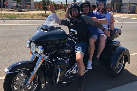 Private Tour Of Melbourne In A Harley Davidson Trike - Pubs Perth 0