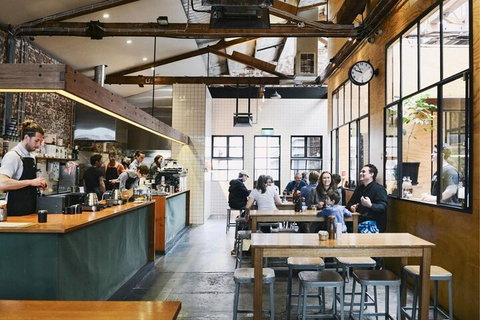 Brunch With A City Host In Melbourne - Pubs Perth 4