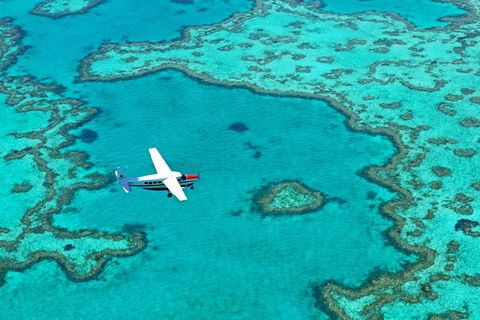 Reef And Island Scenic Flight From Airlie Beach - Pubs Perth 4