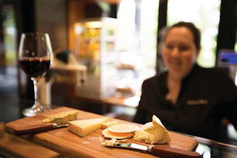 Small Group 6 Guests: Ultimate Yarra Valley Food And Wine - Mercedes Van - Pubs Perth 3