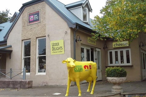 Adelaide Hills Regional / Hahndorf German Village Tour - Pubs Perth 2