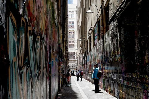 Melbourne - Private Bites And Sights Tour Including Entrance To Eureka Skydeck - Pubs Perth 0